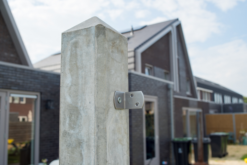 Betonpaal Bevestigingsset RVS voor 10 cm dikke betonpalen - Per Set, foto 2 van 2