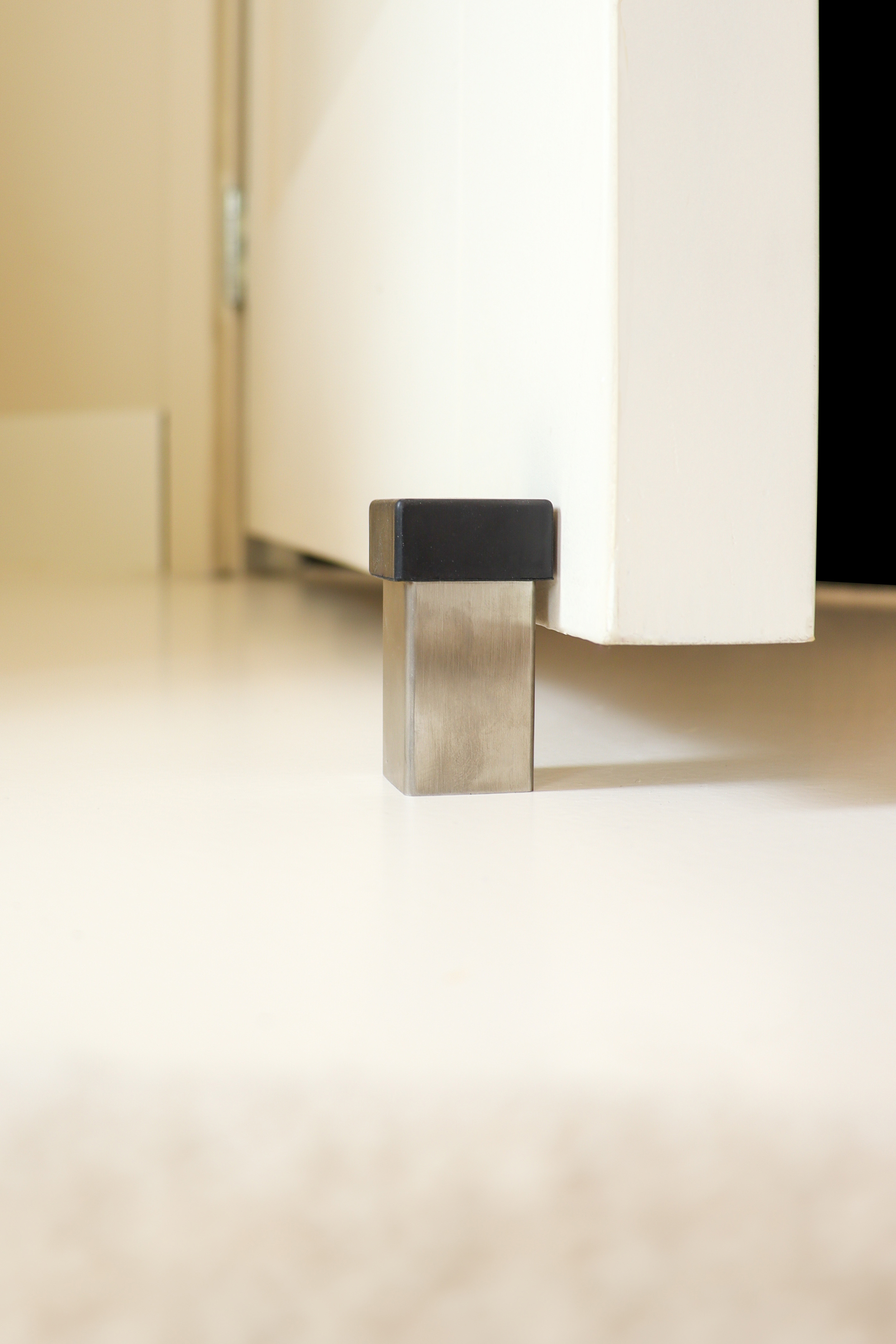 Lavuzo Deurstopper RVS vloer of wand montage 56 mm - Per Stuk, foto 2 van 3