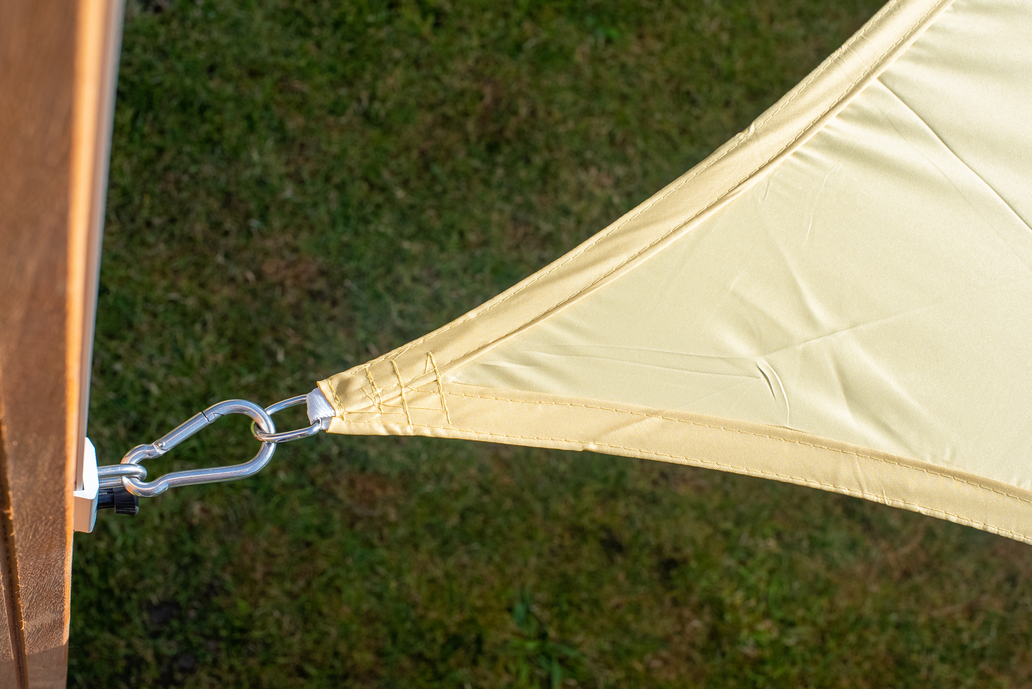 Schaduwdoek Waterdicht Driehoek 4 m - 160gr/m2 - Beige - Per Stuk, foto 6 van 6