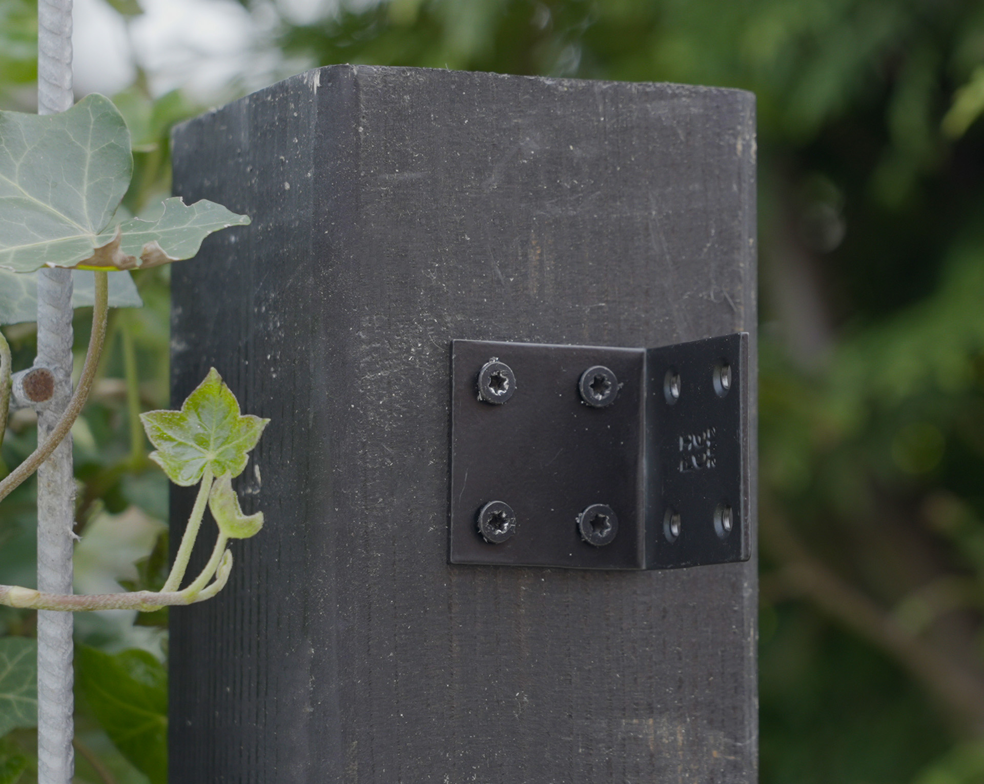 Schutting Hoekjes 40 x 40 mm Zwart Tuinscherm Beslag - 6 Stuks, foto 3 van 4