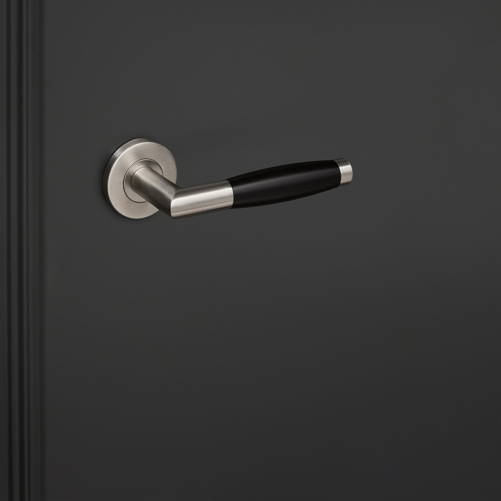 Ascoli_rvs_rond_rozet_zwarte_deur