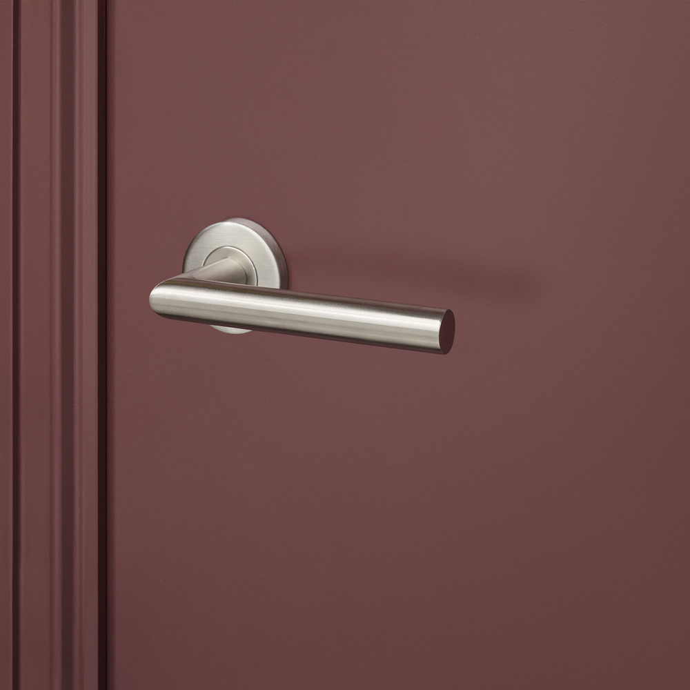 Mantua_rvs_rond_rozet_bordeaux_deur