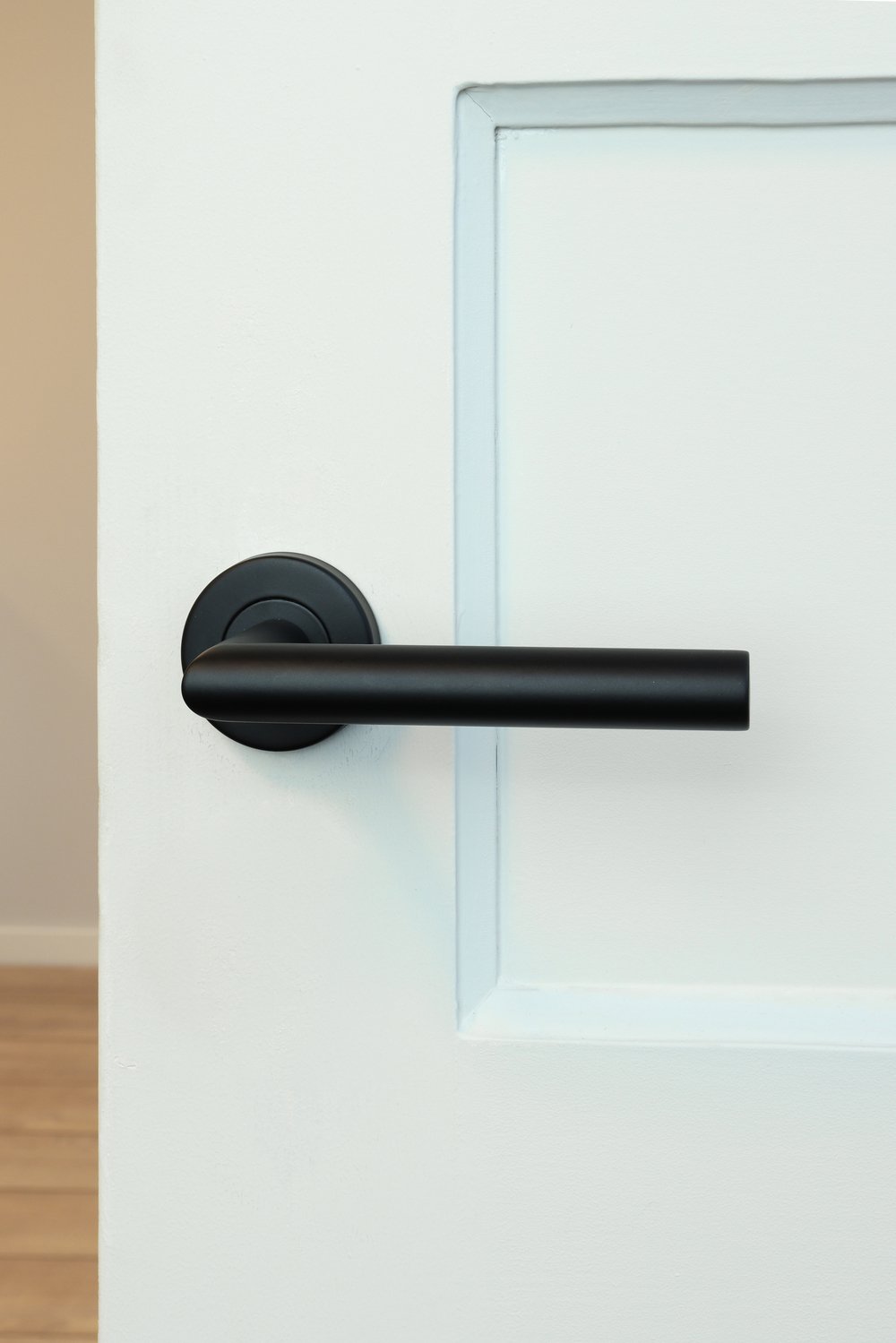 DeurklinkWovarZwartrozetmetCilinderplaatjes_2