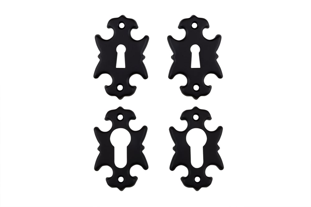 deurklink_zwart_rustiek_met_rozet_en_cilinderplaatjes_per_set_4