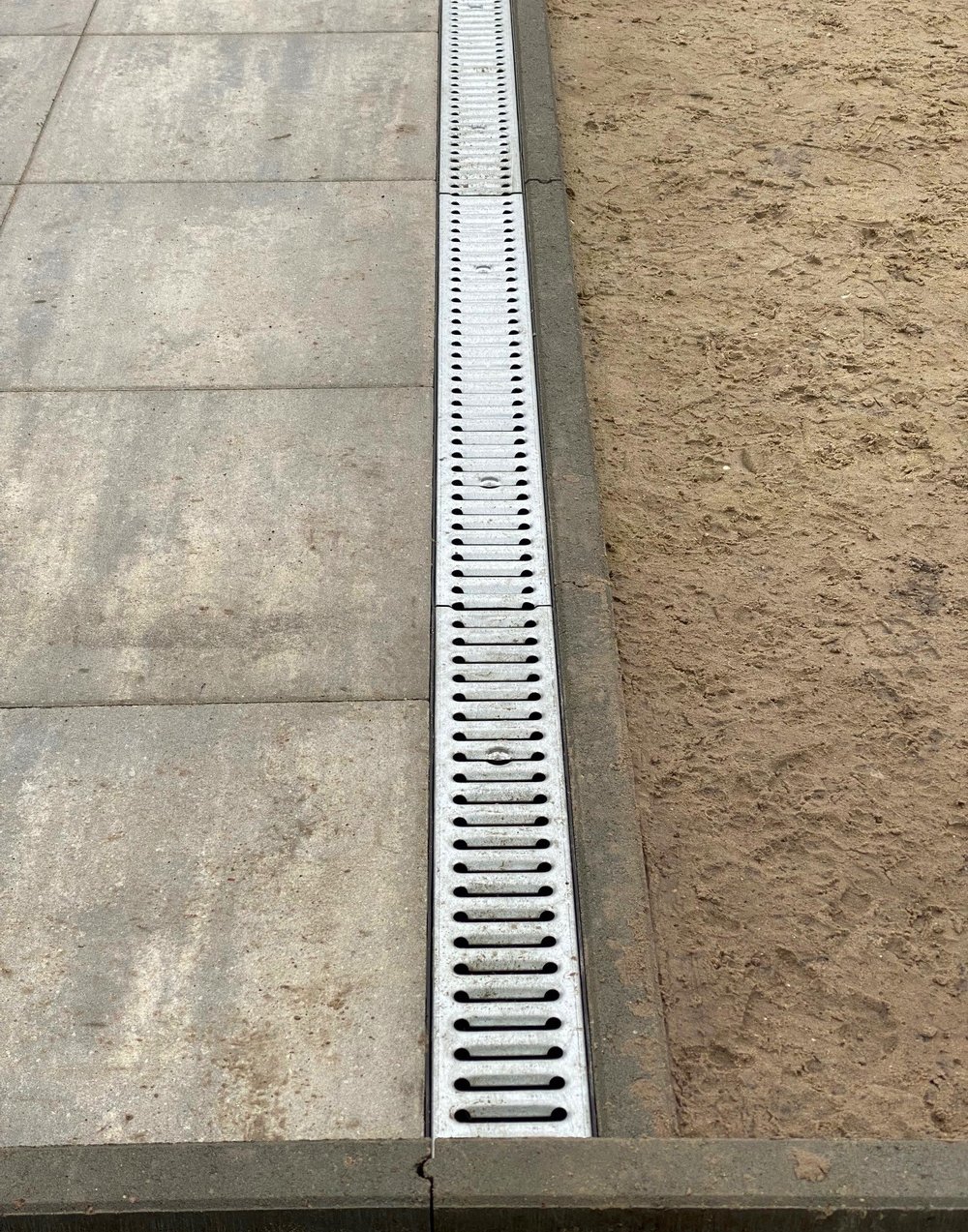 lijngoot_verzinkt_rooster_sfeerbeeld