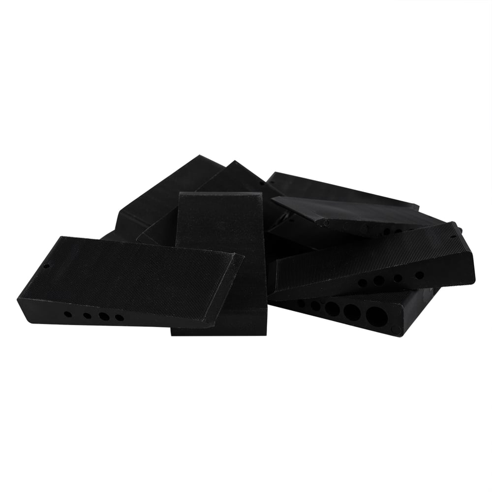 KunststofWiggen100x45x18mmZwart_50Stuks2