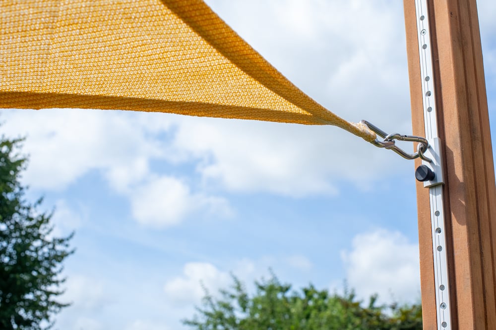 schaduwdoek_gebroken_wit_closeup_1_8