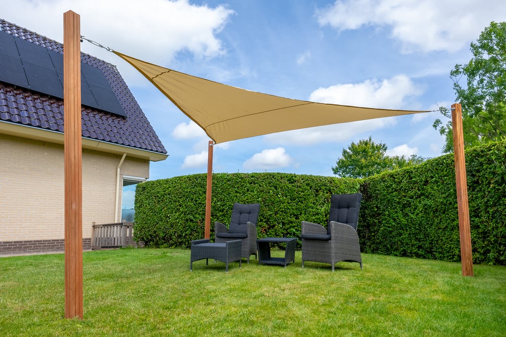 schaduwdoek_waterdcht_driehoek_beige_2_1