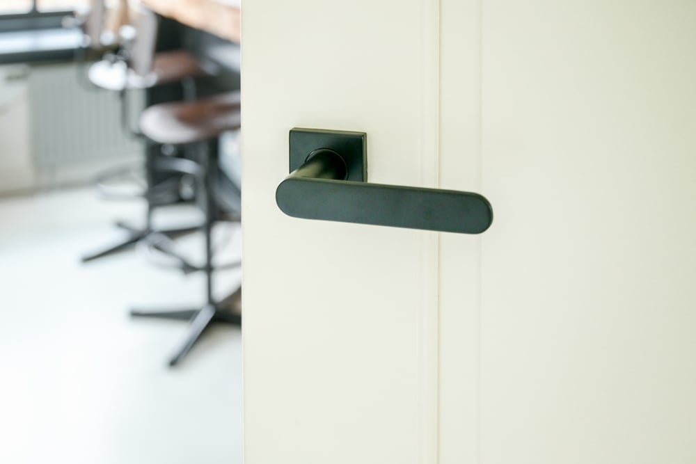 Landelijkinterieur_NovaraZwartvierkantrozet_5