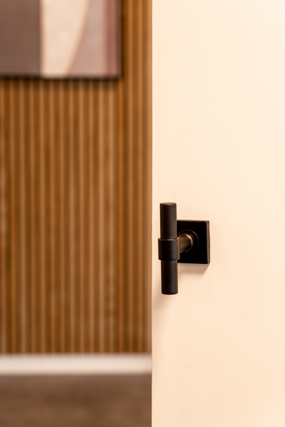 Pesarozwartopvierkantrozet_1