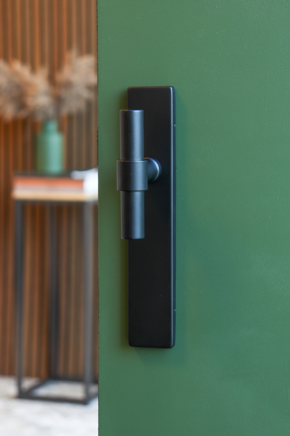 Groenedeur_23Pesarozwartrechthoekigschild