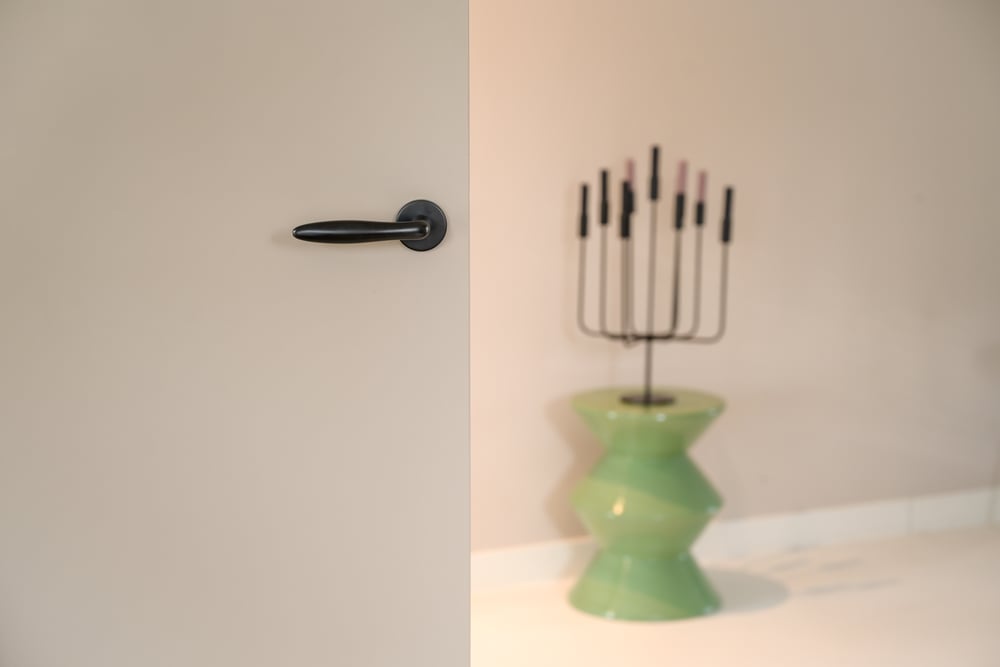 PratonaZwartRondRozet_3