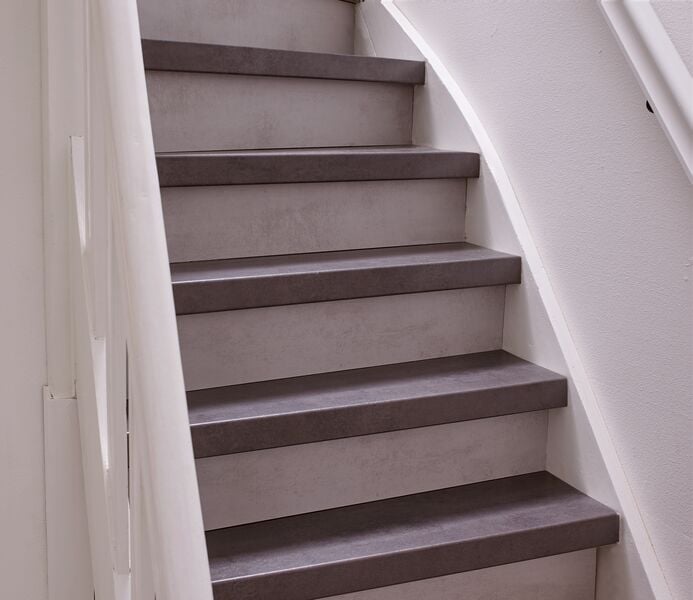 StootbordenBetonLichtgrijs_OverzettredenAntracietBeton