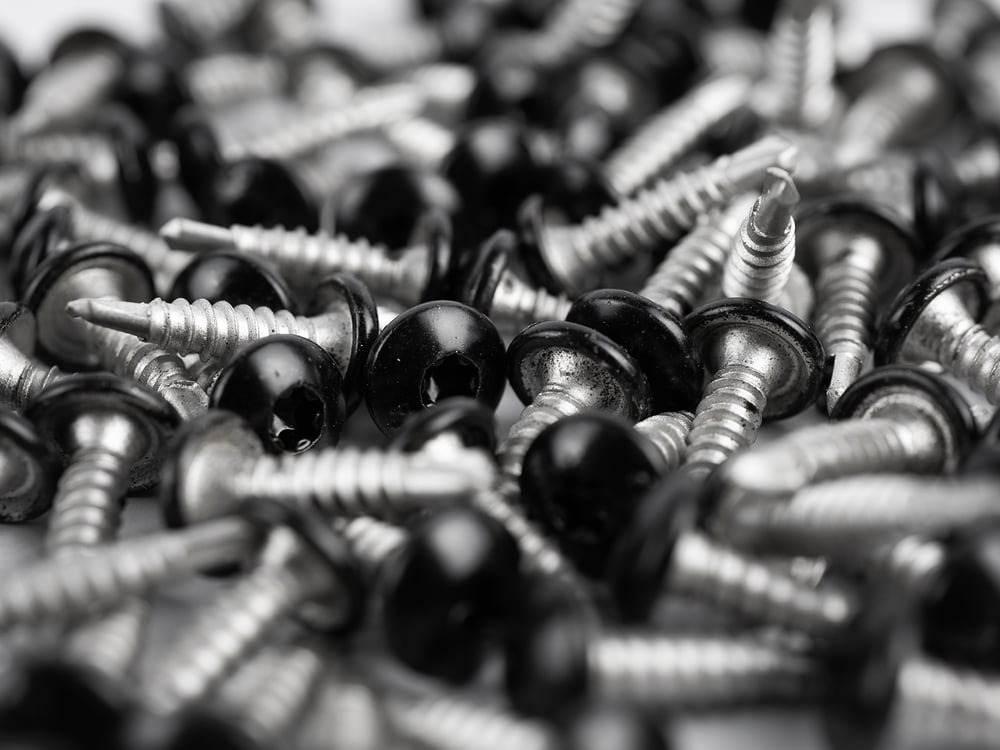 ZwarteschroevenZelfborend4_8x24_Doos50stukssfeerfoto