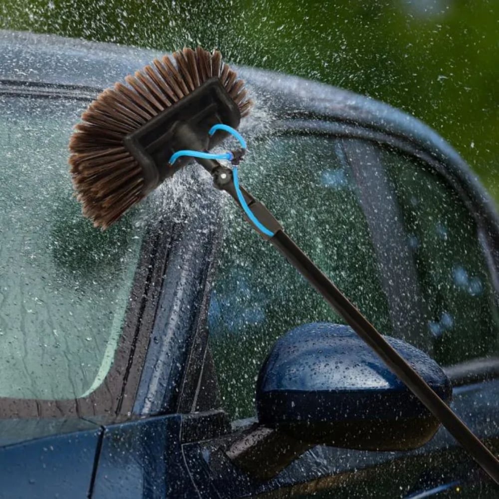 Wasborstel_met_raamwisser_auto