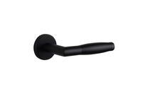lavuzo_deurkruk_ascoli_zwart_met_rond_rozet_per_set