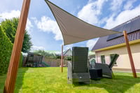 schaduwdoek_grijs_driehoek_3_1