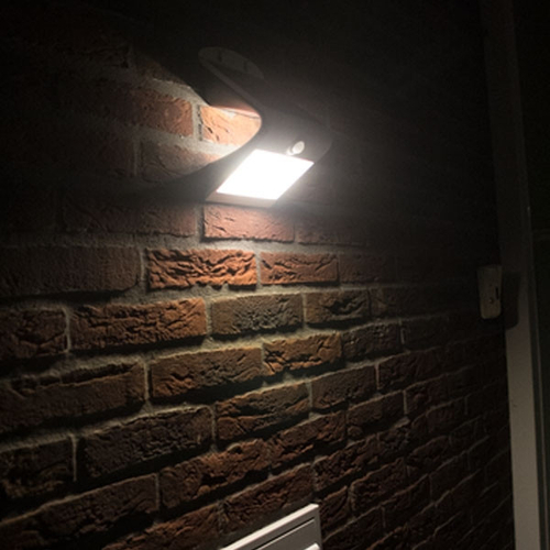 muurlamp_met_sensor